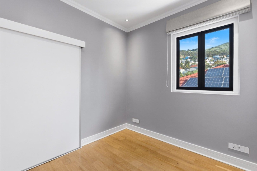 2 Bedroom Property for Sale in Green Point Western Cape